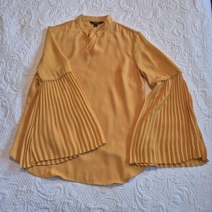 Lauren Ralph Lauren Small green label pleated bell sleeve V neck blouse VGUC